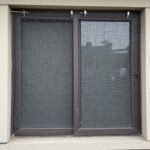 구례 아파트 창문에 시공된 미세촘촘망의 시공 전후 비교 사진