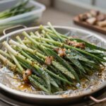 비닐하우스 안에서 구워지는 미나리와 삼겹살