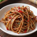 두릅김치 만들기와 6차 산업 성공 사례 데친 두릅에 감자풀 양념을 버무려 완성한 두릅김치 사진