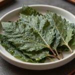 완성된 제피잎 무침 접시 사진