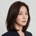 김혜수 55세 중단발 레이어드컷 볼륨 스타일링