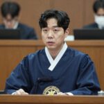 신종오 판사 법정에서의 엄숙한 표정과 가운