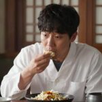 취사병 전설이 되다 4회에서 강성재가 만든 돈가스를 먹고 귀순한 탈북민 장면