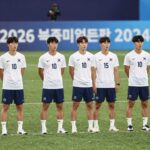 2026 북중미 월드컵 한국 대표팀 선수들이 그라운드에 모여 있는 모습