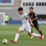 루카 모드리치 41세 현역 비결 루카 모드리치가 2026년 레알 마드리드 경기에서 드리블하는 모습. 나이에도 불구하고 민첩한 움직임이 돋보인다.