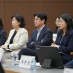 서울시 교육감 후보들이 토론회에서 정책을 발표하는 모습