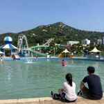 북한산 천연옥 워터파크 여름 물놀이 추천 북한산 천연옥 워터파크 전경과 야외 워터풀에서 즐기는 가족들