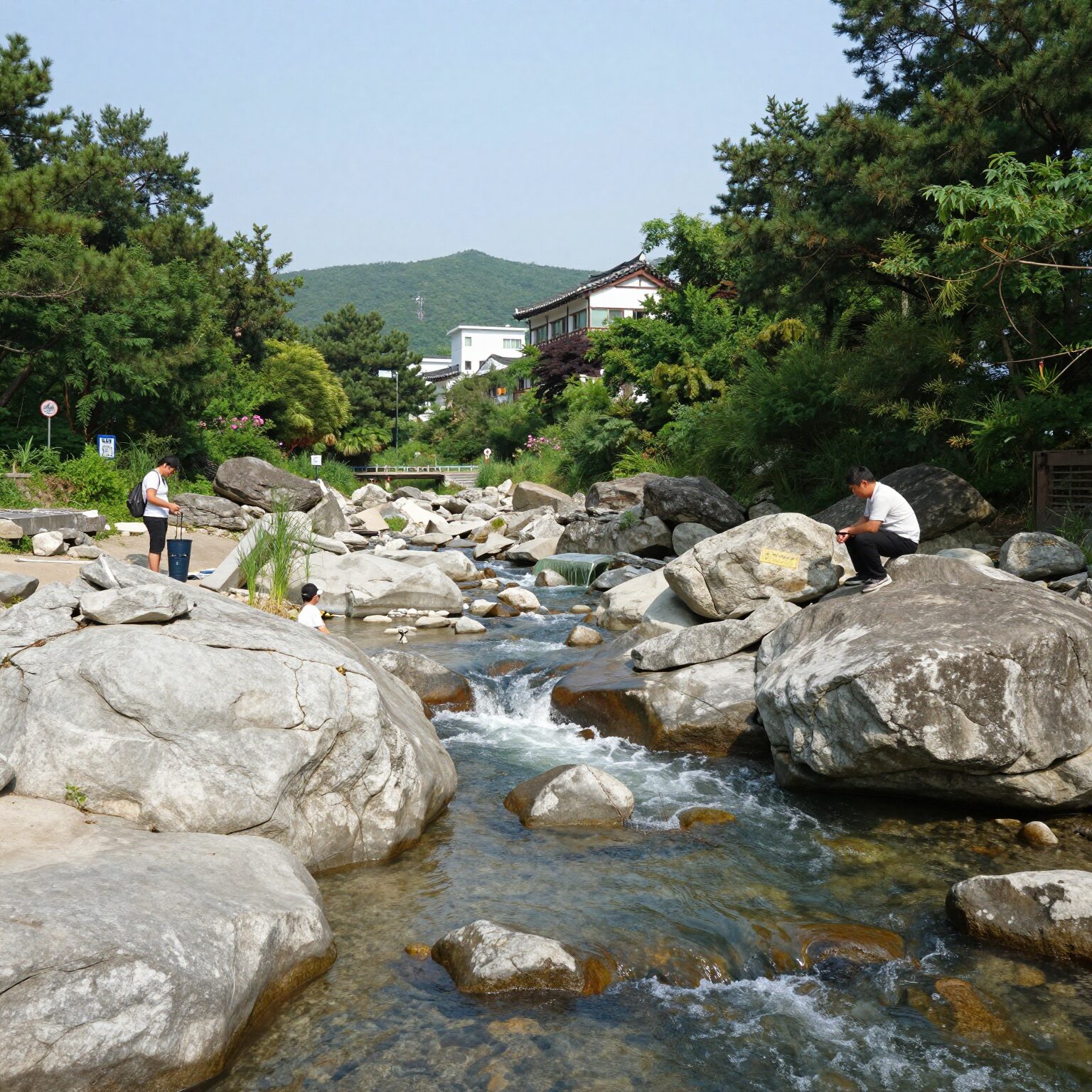 무주 구천동 계곡 전경, 맑은 물과 기암괴석이 어우러진 풍경