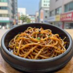 쌉싸름한 여주 볶음요리 접시에 담긴 모습
