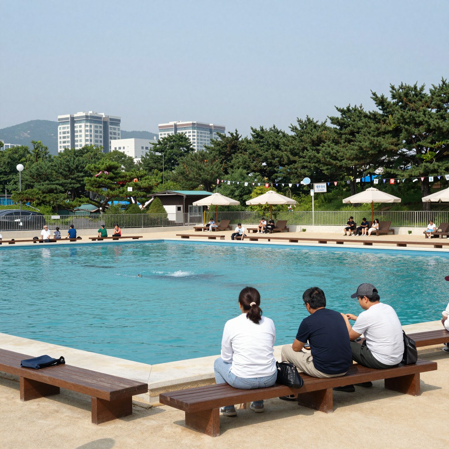 북한산 천연옥 워터파크 성인풀과 방갈로 좌석 전경