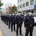 최영중 청주 시의원 아동 성매매 사건 전말 최영중 시의원 선거사무실 경찰 압수수색 모습