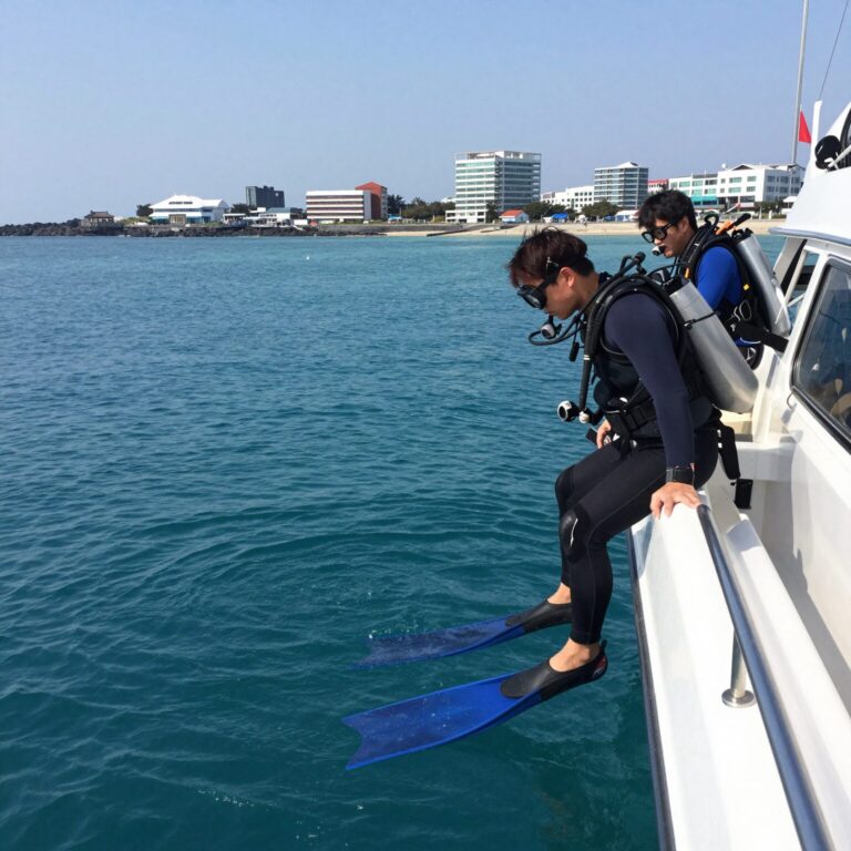제주도 서귀포 바다에서 보트를 타고 스킨스쿠버 다이빙을 준비하는 모습