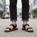오래 걸어도 편한 남자 샌들 추천 테바 마크모크 비교 테바 허리케인 XLT3와 마크모크 테라 남성 샌들 비교 사진